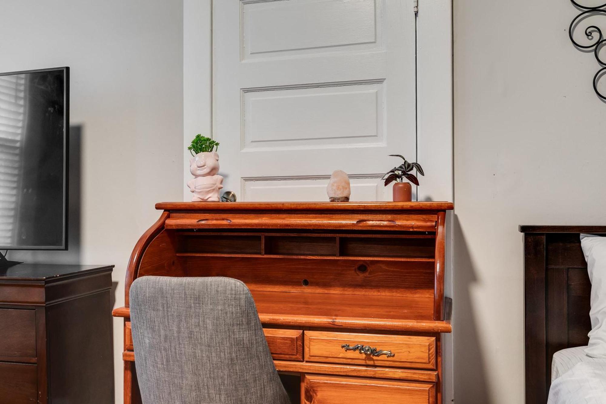 E2 Centrally Located In Carytown Fully Fenced Richmond Bagian luar foto