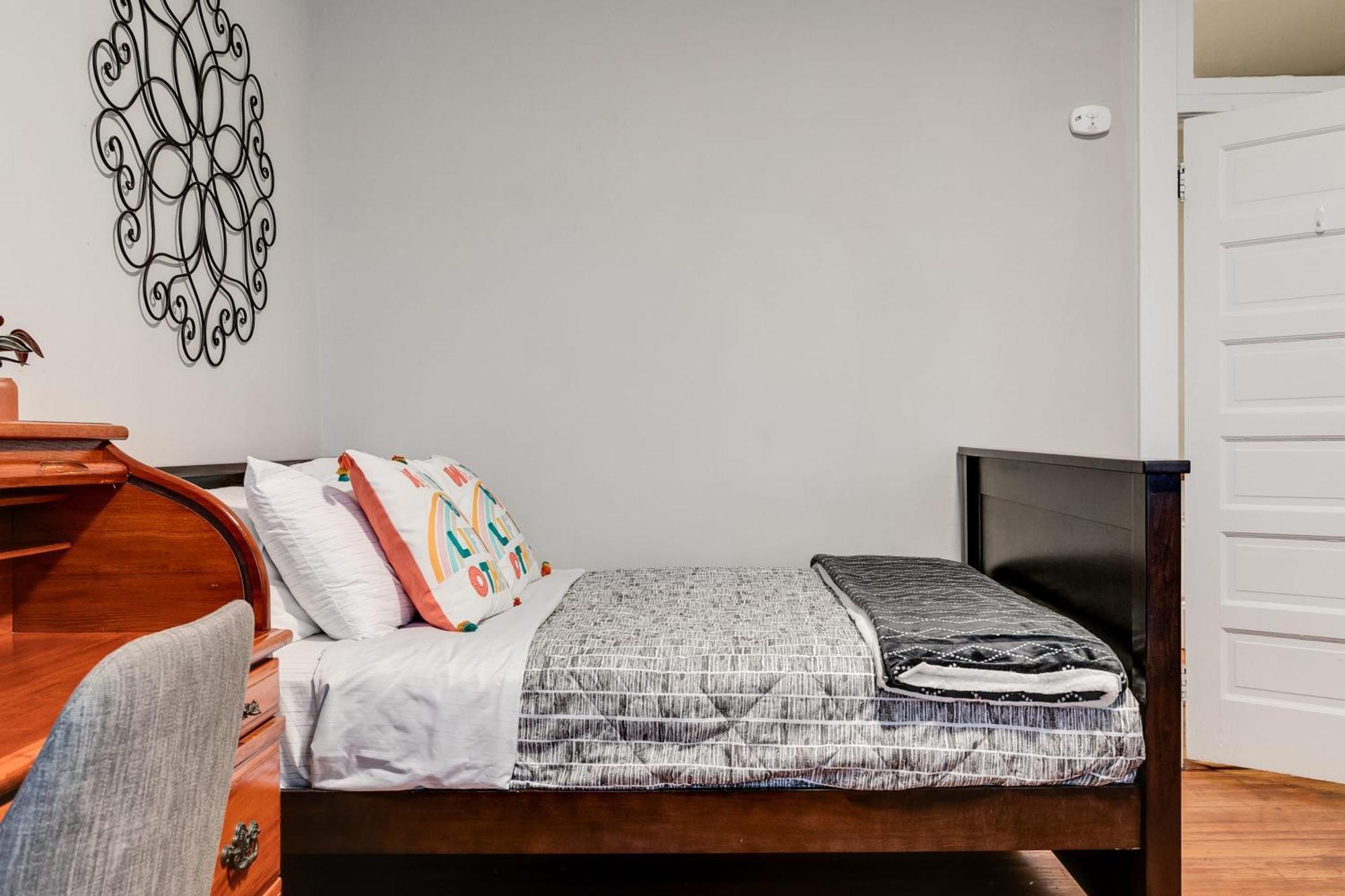 E2 Centrally Located In Carytown Fully Fenced Richmond Bagian luar foto