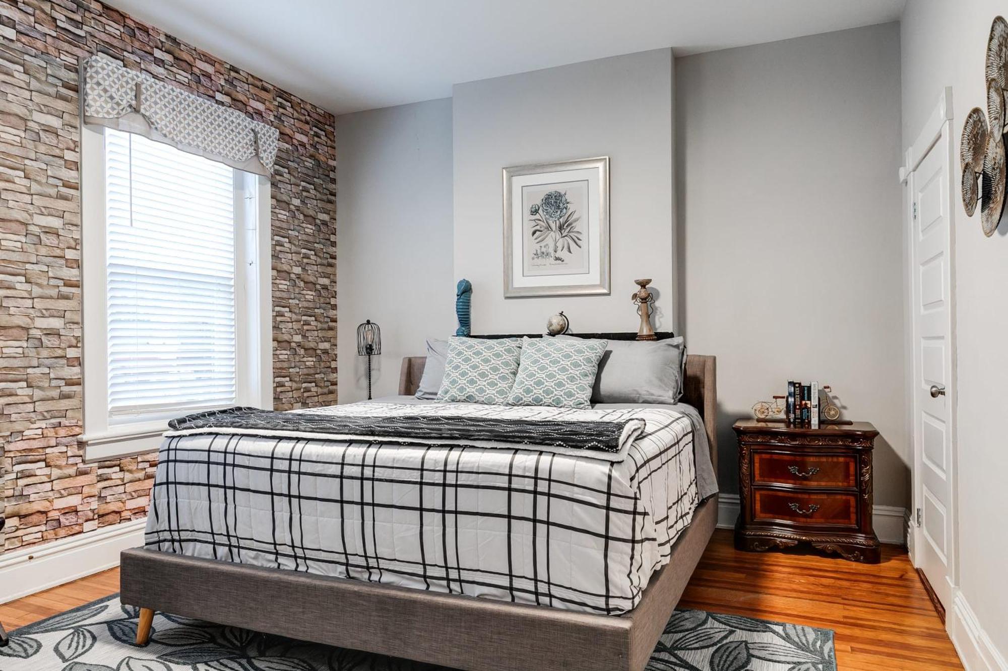 E2 Centrally Located In Carytown Fully Fenced Richmond Bagian luar foto